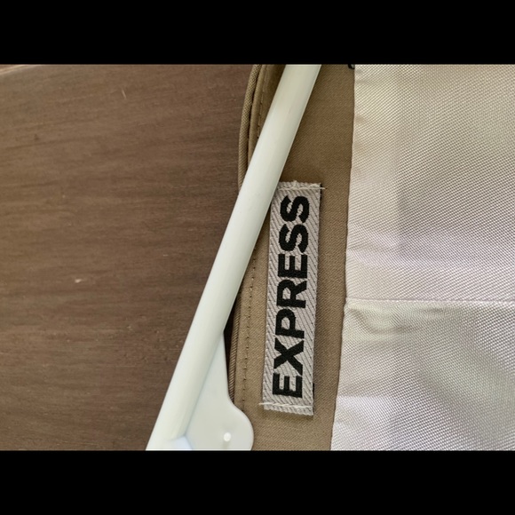 Handsome khaki vest by Express XL - Picture 4 of 4